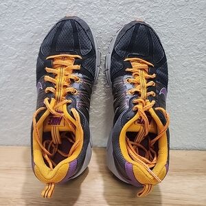 Nike Pegasus 28 Trail Running Shoe, Women Sz 7.5 Black Orange